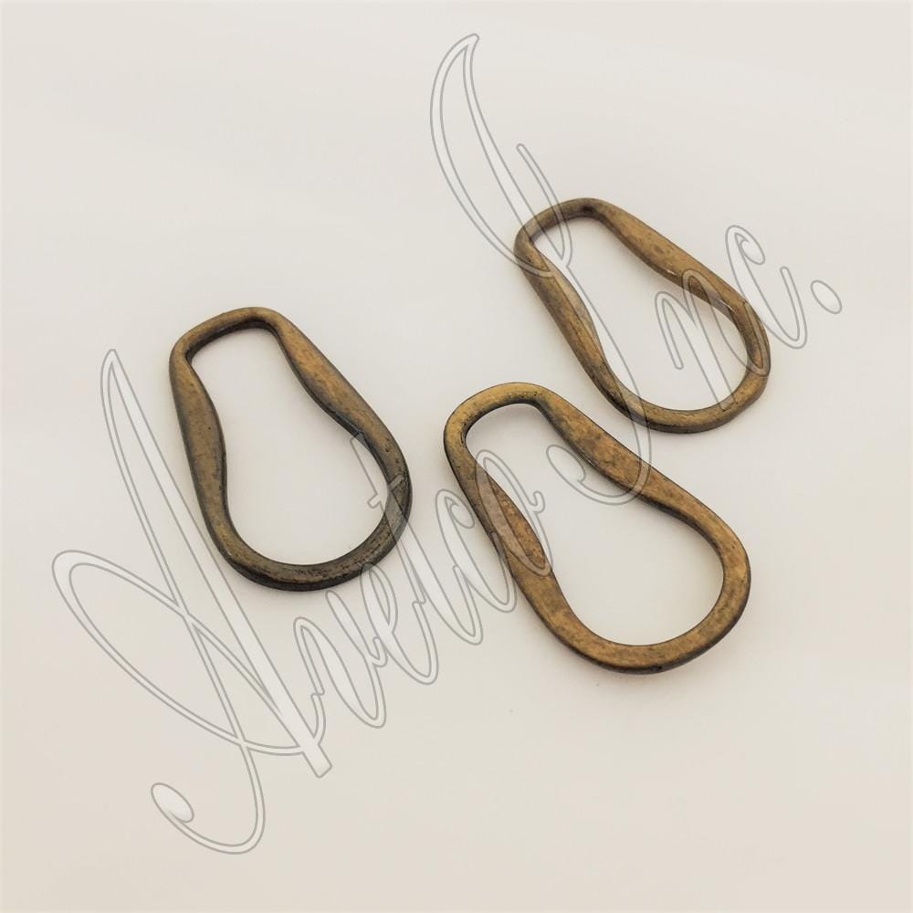 1047 Y021 | Tear Drop Metal Loop – 10 PCs
