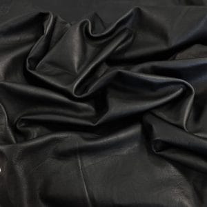 PHOENIX Black D/T Buffalo Avetco inc. Full Grain Buffalo Semi-Aniline Leather 4/5 oz Phoenix | 26-43 SF.