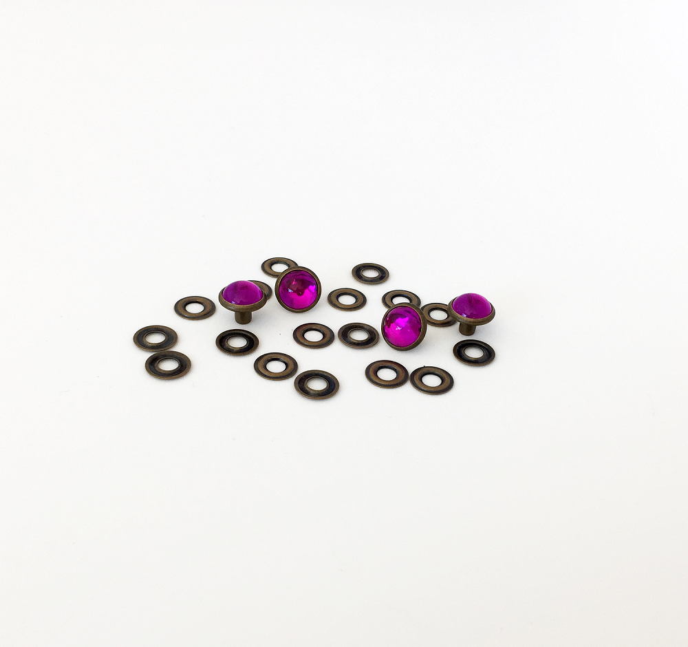 NH80.AB 0.27" l 6.9mm Acrylic Rhinestone Rivets - Antique Brass (100pcs)